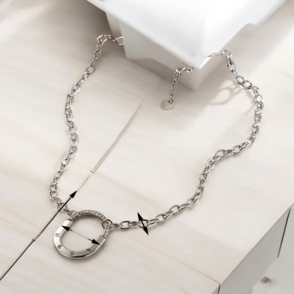 NWOT Stainless steel oval pendant necklace with Cz - Picture 6 of 7